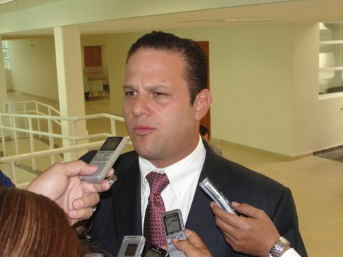 Llama diputado a no abandonar Tampico